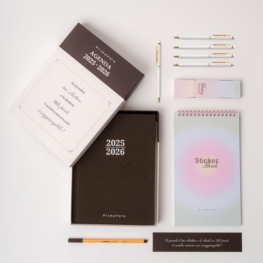 PREORDINE PrimaVera Svolta Kit - Agenda + Sticker Book + Penna Oro